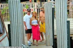 Европейский секс-турист трахнул тайку на яхте 5 фото