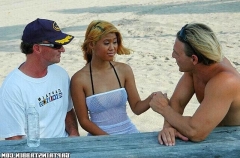 Европейский секс-турист трахнул тайку на яхте 3 фото