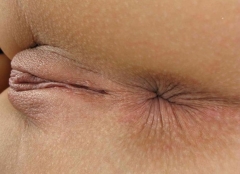 Сексапильные модели показали дырочки крупным планом 1 фото